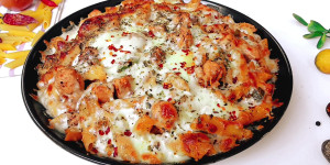 Pasta in a Creamy Sauce with Baked Chicken