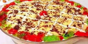 Creamy fruit custard delight