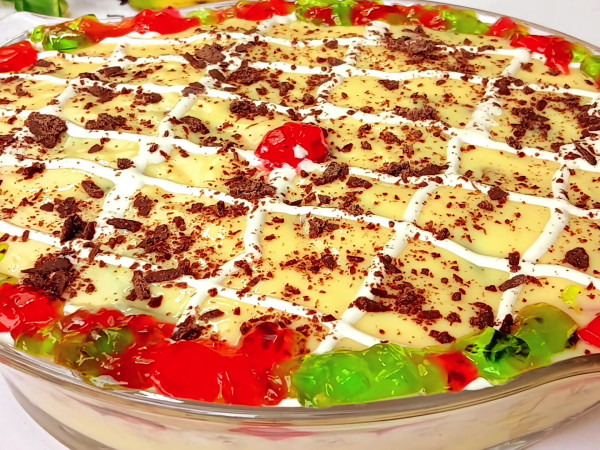 Delicious fruit custard treat