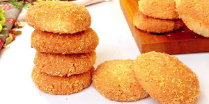 Crunchy Coconut Treats