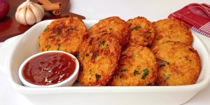 Flaky Pastry Pockets with Chicken