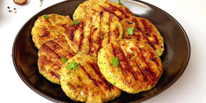 Cheesy Chicken Skewers