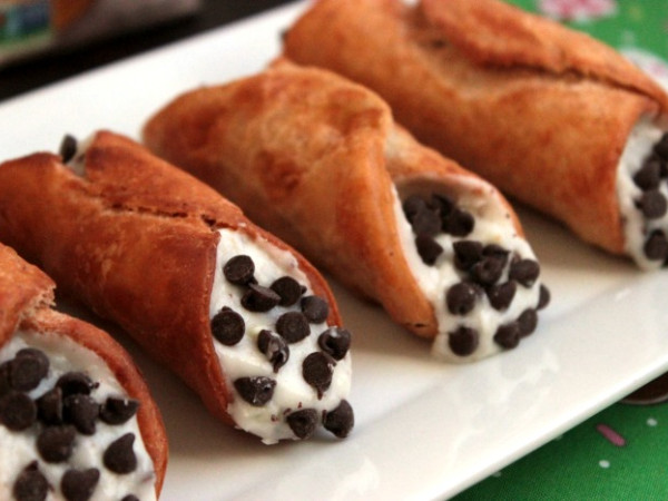 Chocolate Chip Cannoli