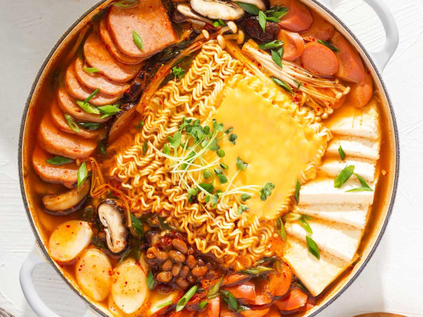 Korean Army Base Stew: Budae Jjigae