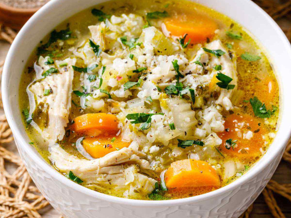 Chicken and Vegetable Soup with Low Carbs