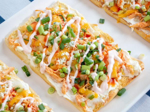 Buffalo Chicken Flatbread Pizza