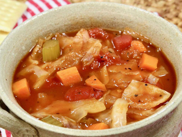 Zesty Tomato and Cabbage Soup