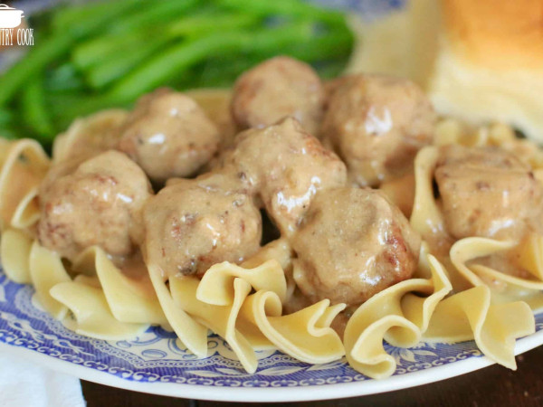 Swedish Meatballs Made in a Slow Cooker