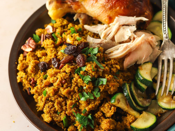 Fonio Cooked with Black Sesame Seeds