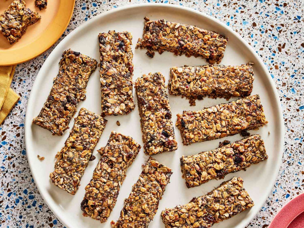 Chia and Almond Breakfast Bars