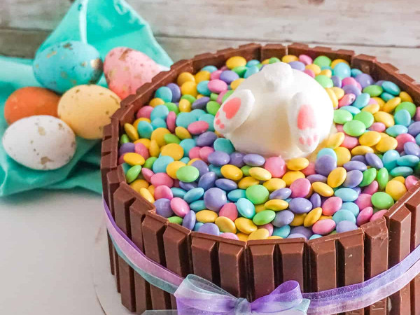 Easter Bunny Bottom Cake