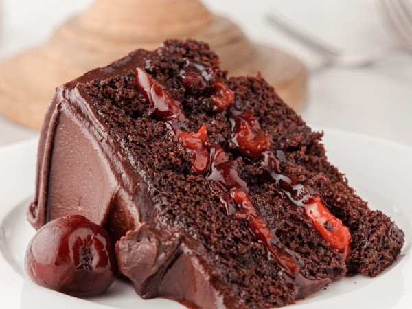 Slow Cooker Chocolate Cherry Cake