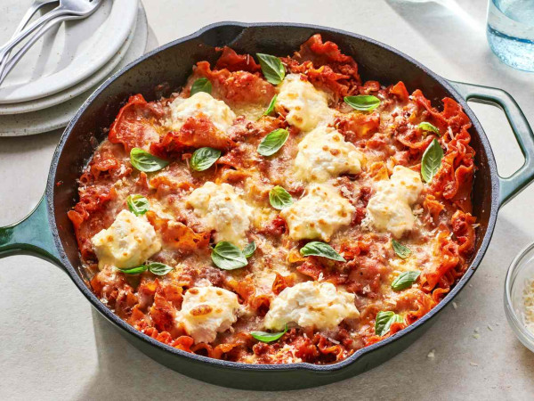Simple Cheesy Skillet Lasagna