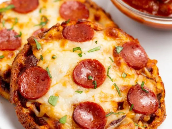 Pepperoni Chaffles Pizzas