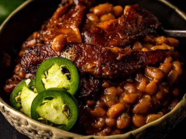 Hearty Baked Beans with Bacon