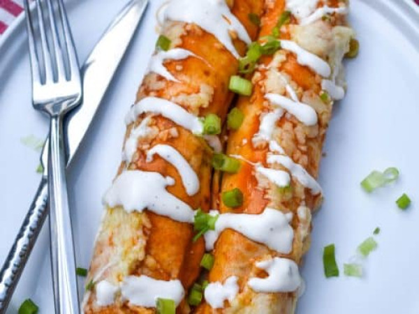 Enchiladas with Buffalo Chicken in the Colors of Mexico