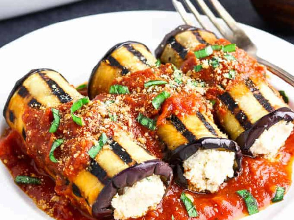 Eggplant Rolls Served with Bell Pepper Sauce