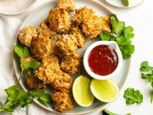 Crispy Asian Chicken Meatballs