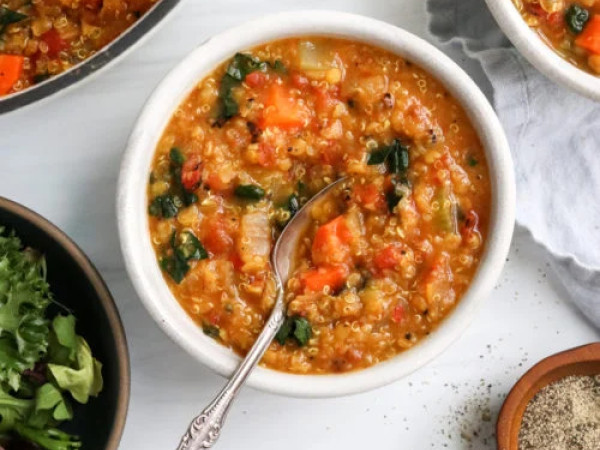 Quinoa Curry with Red Lentils and Kale